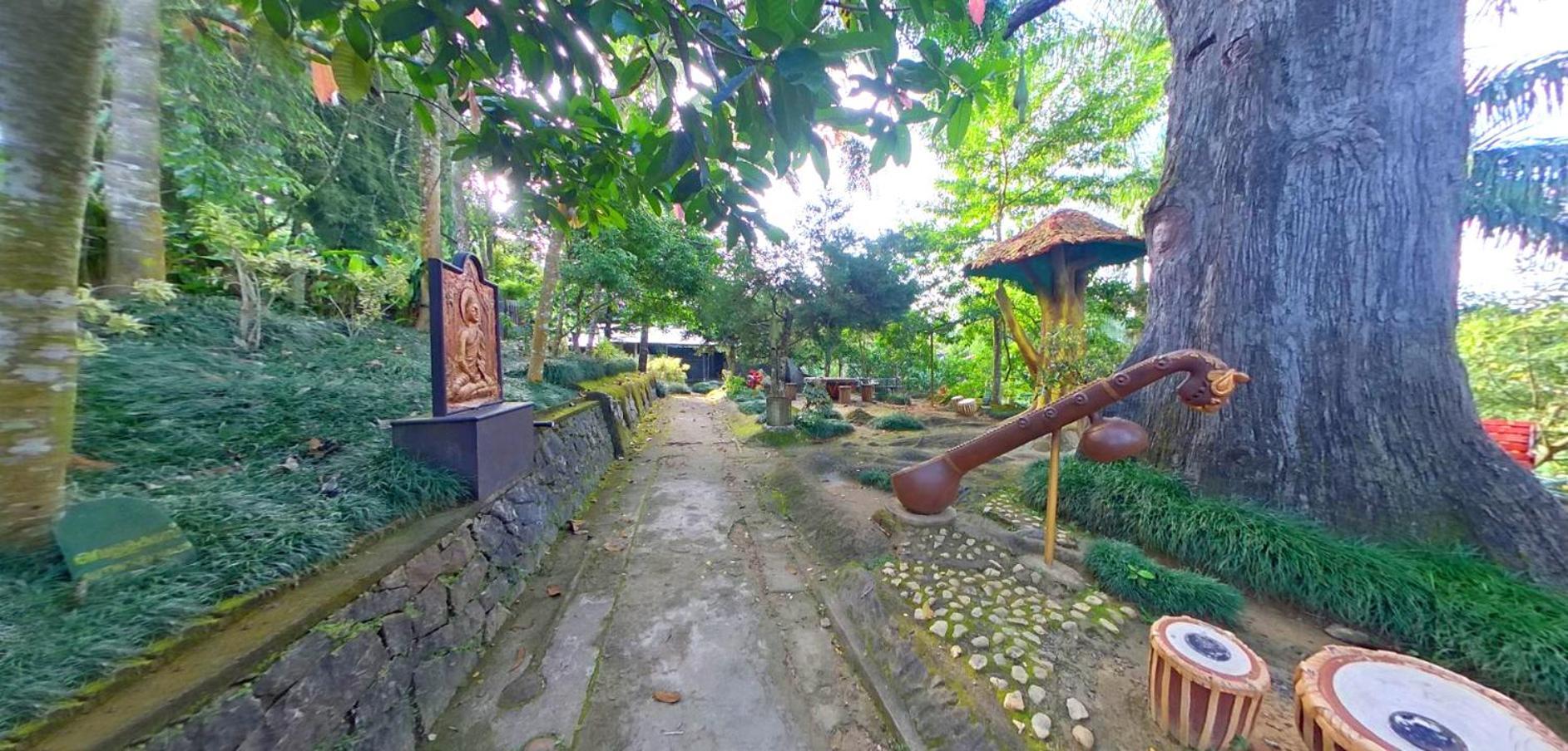 Wayanad Royal Stream Bed & Breakfast Kalpatta Exterior foto