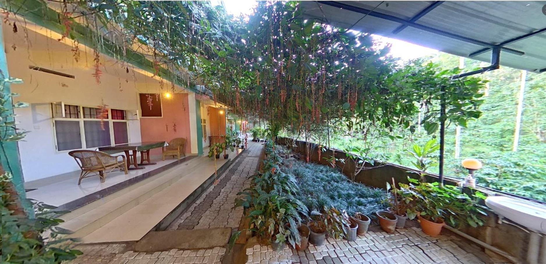 Wayanad Royal Stream Bed & Breakfast Kalpatta Exterior foto