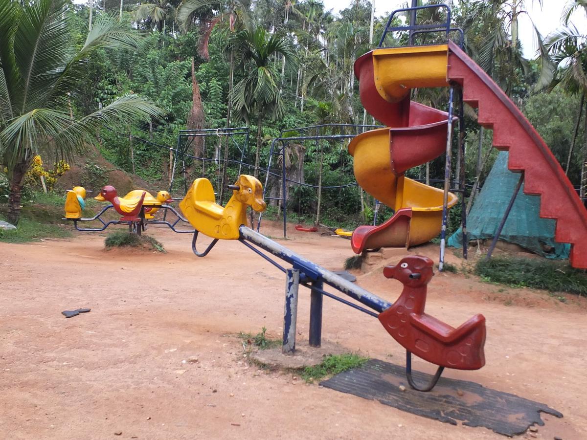 Wayanad Royal Stream Bed & Breakfast Kalpatta Exterior foto